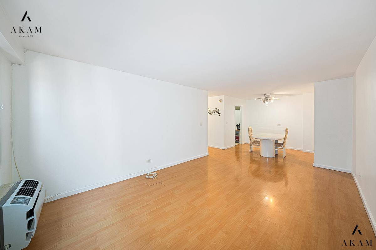 Manhattan, NY 10034,579 W 215th Street #5-D