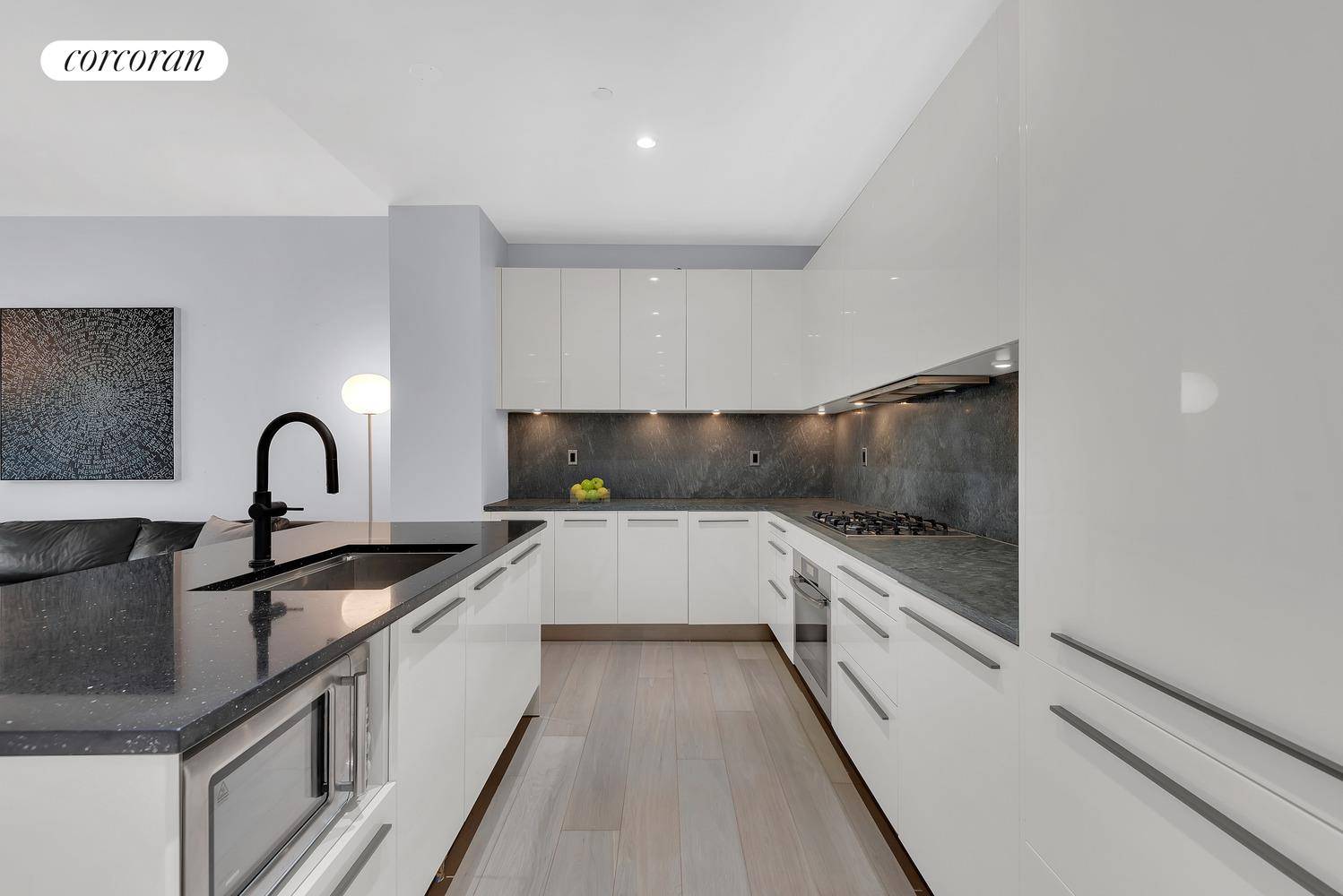 Manhattan, NY 10010,4 W 21ST Street #4B