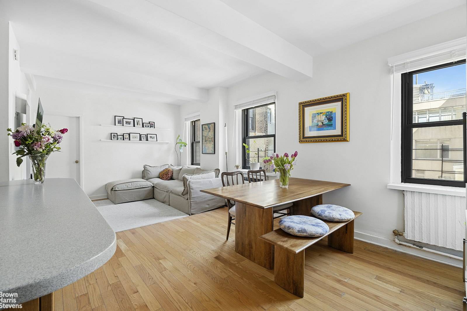 Manhattan, NY 10024,2166 BROADWAY #16F