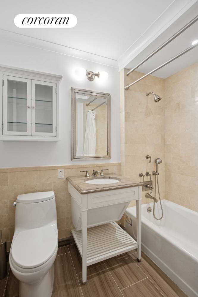 Manhattan, NY 10065,530 PARK Avenue #5H