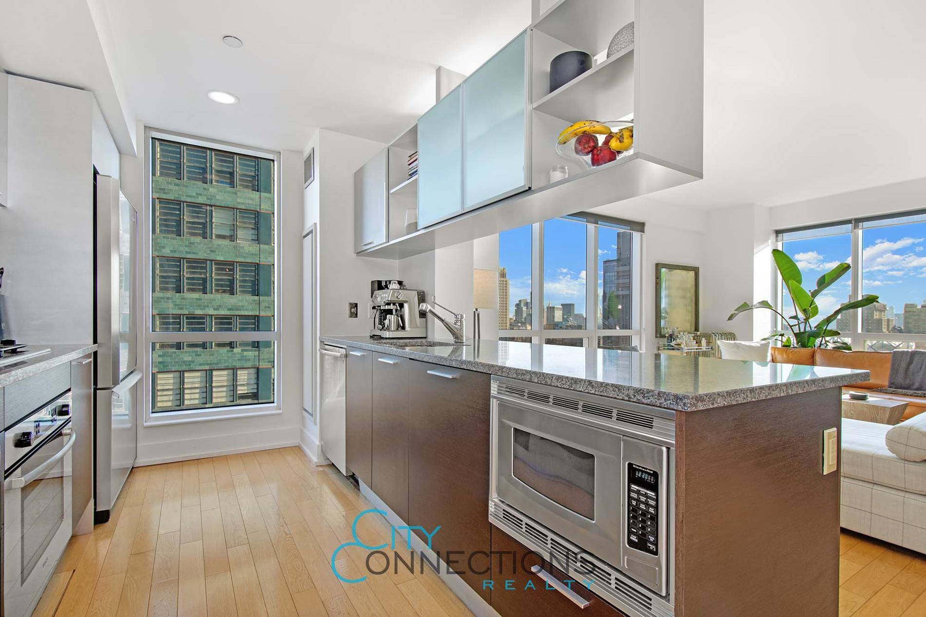 Manhattan, NY 10036,350 W 42nd Street #36-E