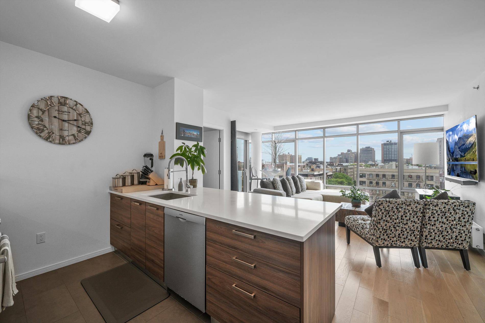 Manhattan, NY 10033,40 Pinehurst Avenue #PH-8B
