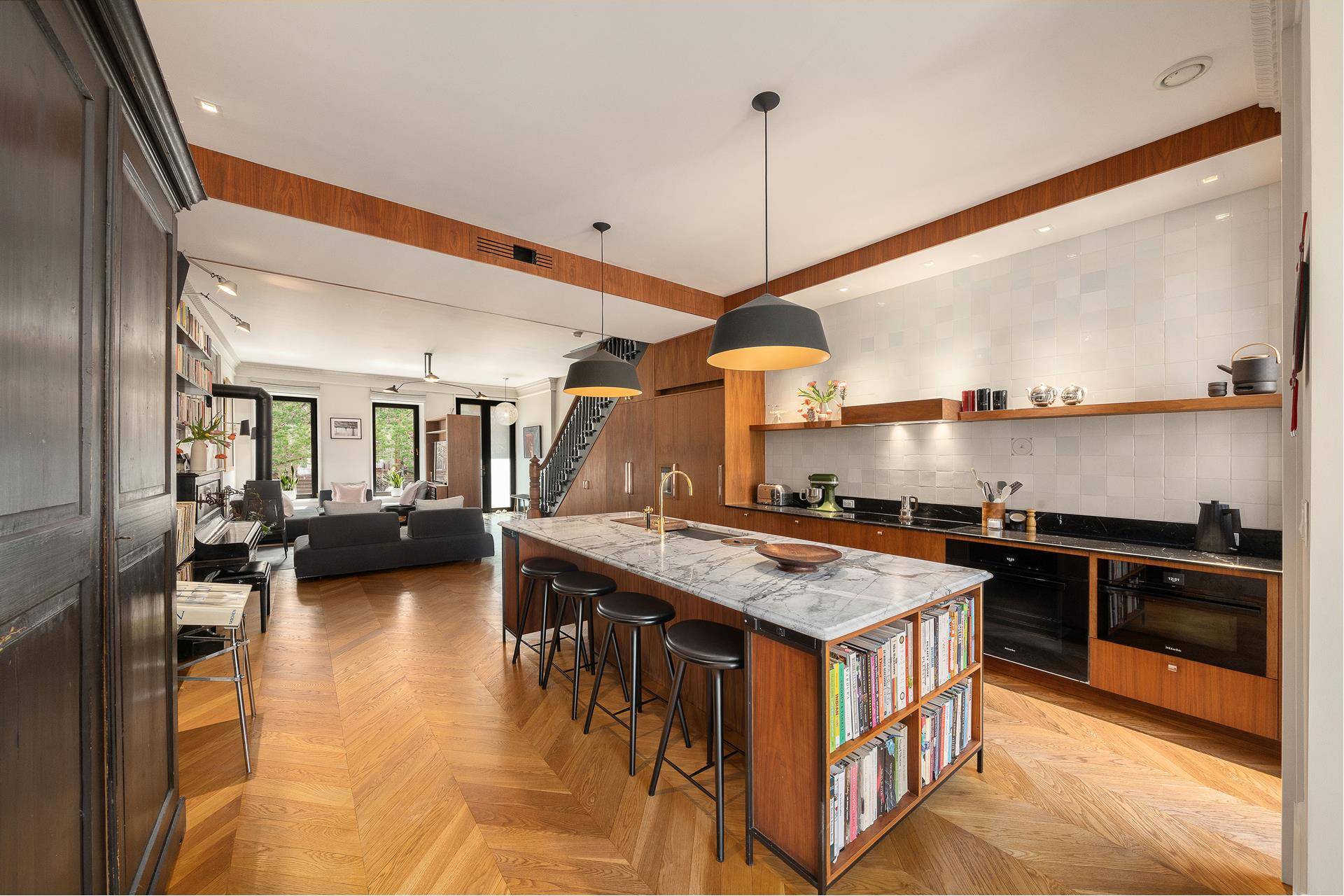 Brooklyn, NY 11221,435 PUTNAM Avenue #TH