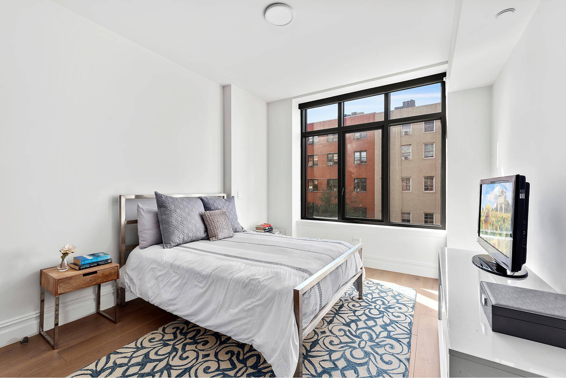 Manhattan, NY 10011,245 W 14TH Street #4A