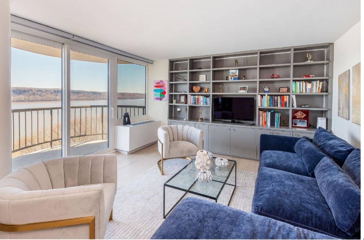 Bronx, NY 10463,2521 PALISADE Avenue #8C