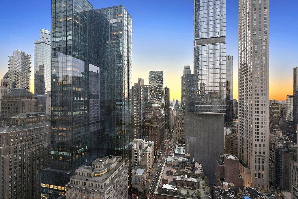 Manhattan, NY 10019,157 W 57th Street #36-C