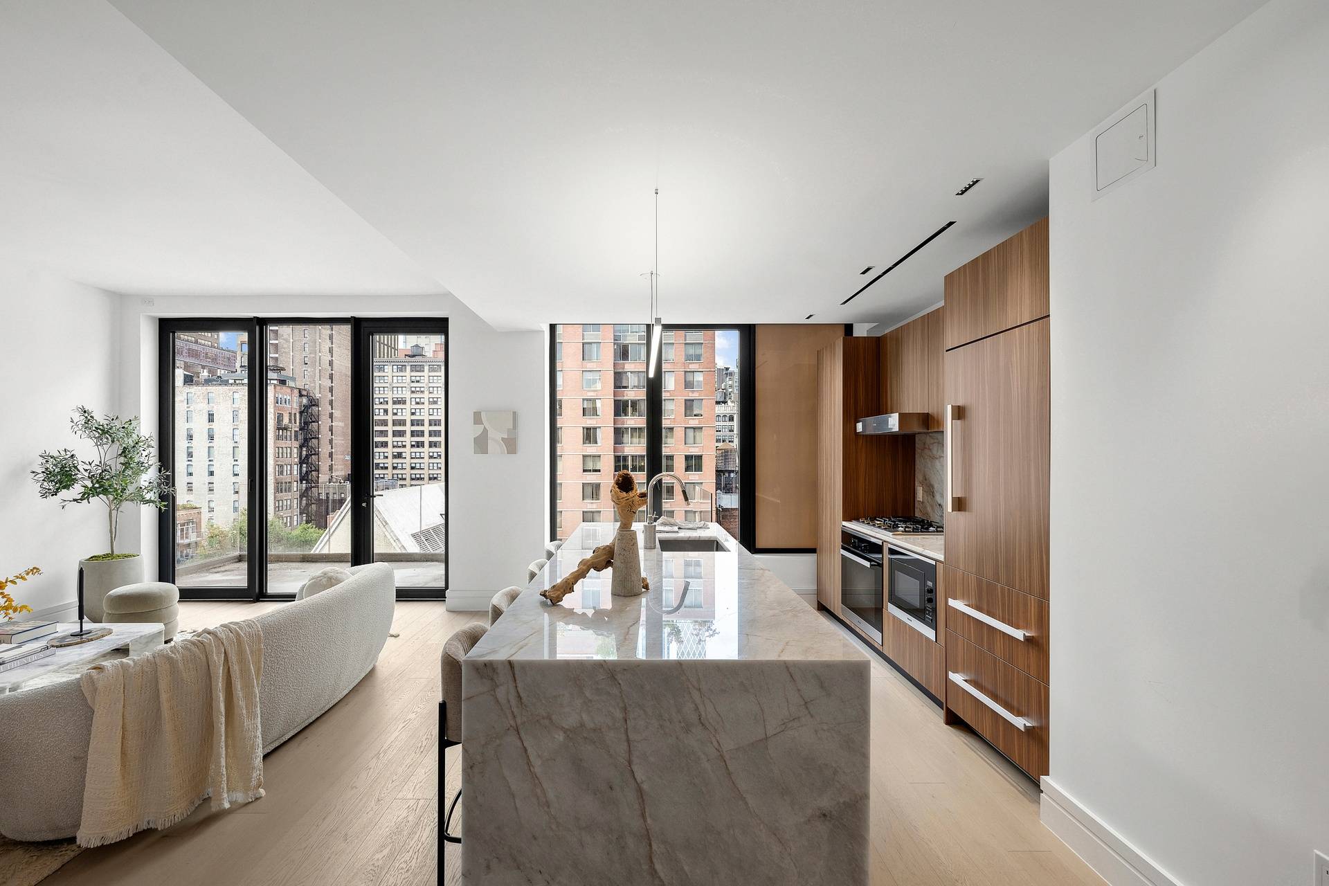 Manhattan, NY 10016,165 Lexington Avenue #11-A