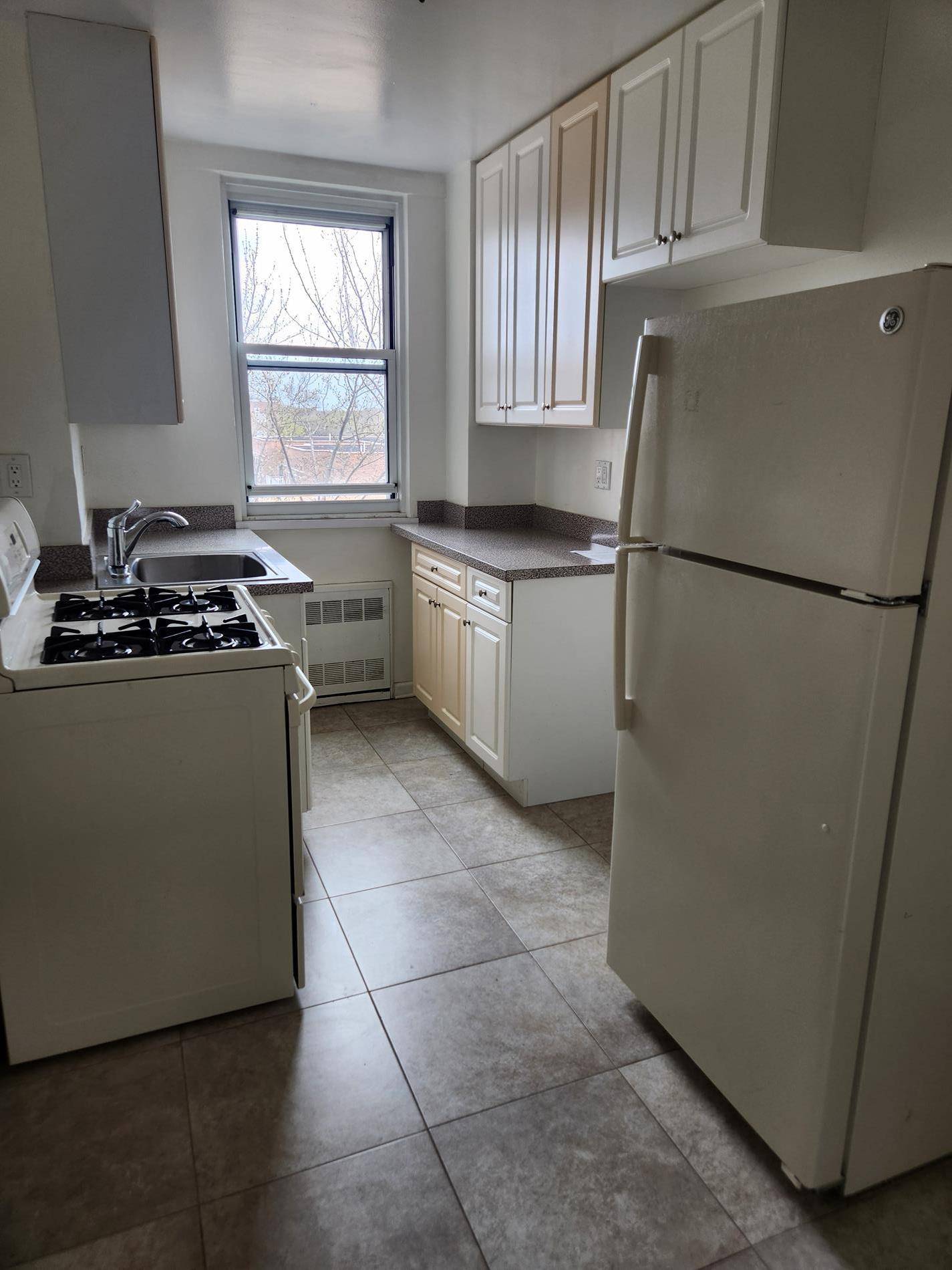 Bronx, NY 10463,80 Knolls Crescent #8-L