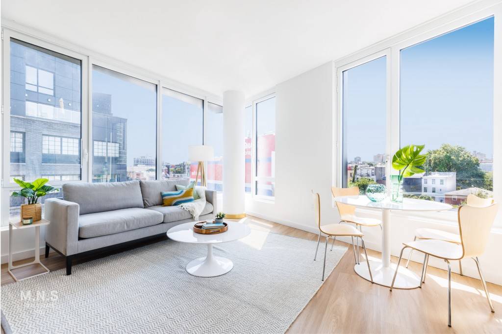 Brooklyn, NY 11238,540 Waverly Avenue #3-S