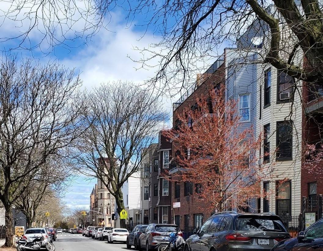 Brooklyn, NY 11221,964 Madison Street