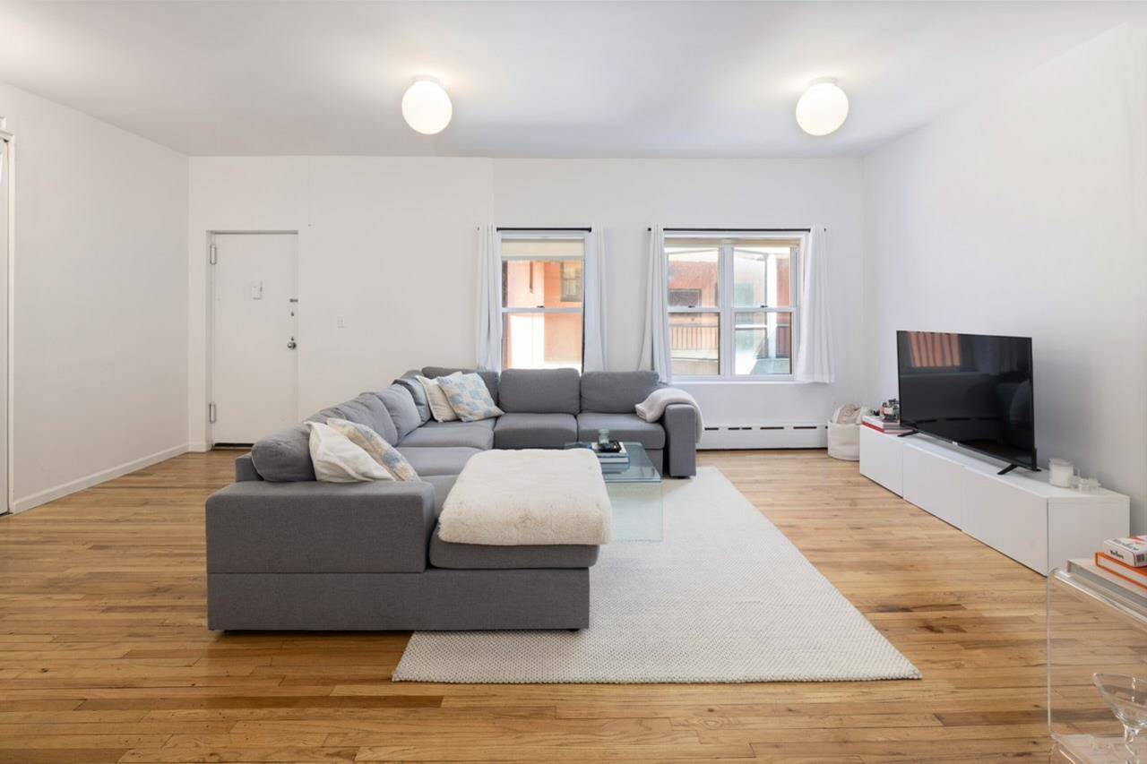 Manhattan, NY 10012,14 Prince Street #5-J