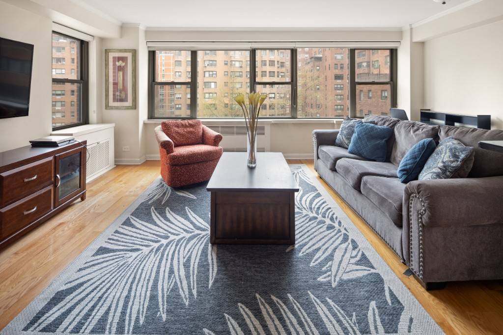 Manhattan, NY 10022,420 E 55th Street #10D