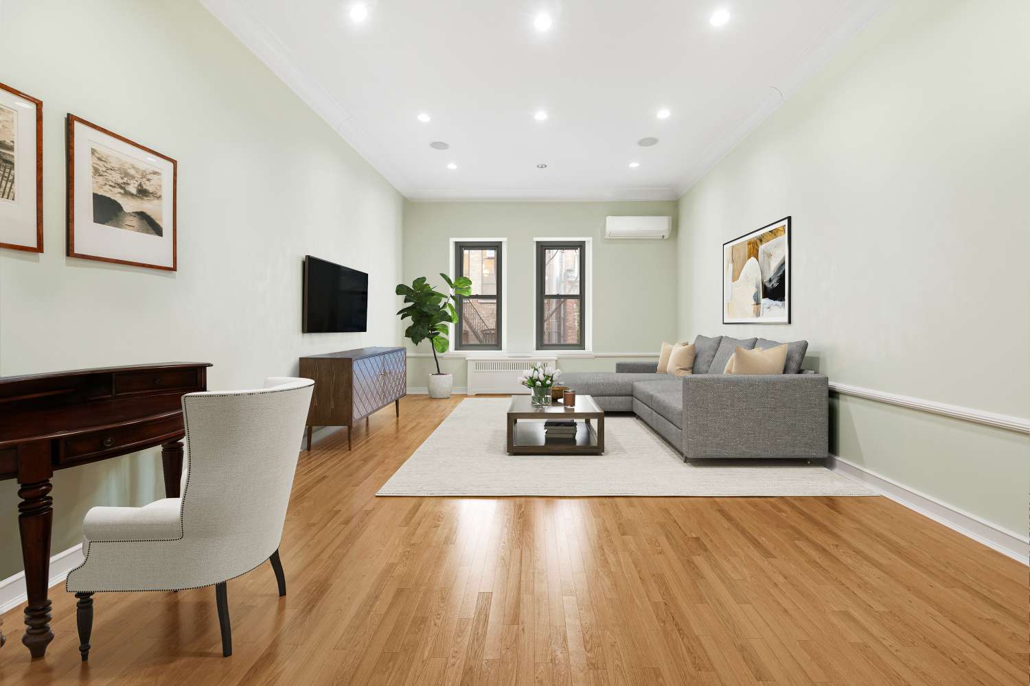 Manhattan, NY 10010,33 E 22ND Street #3A