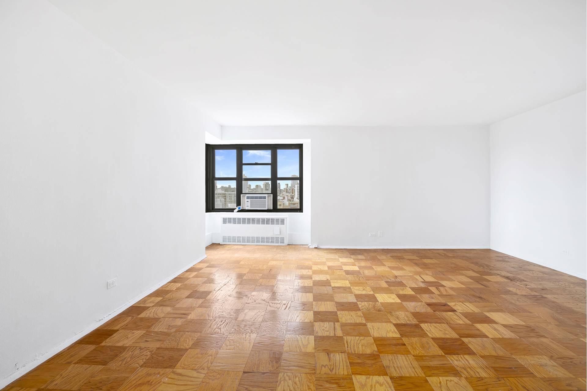 Manhattan, NY 10002,383 GRAND Street #M1601
