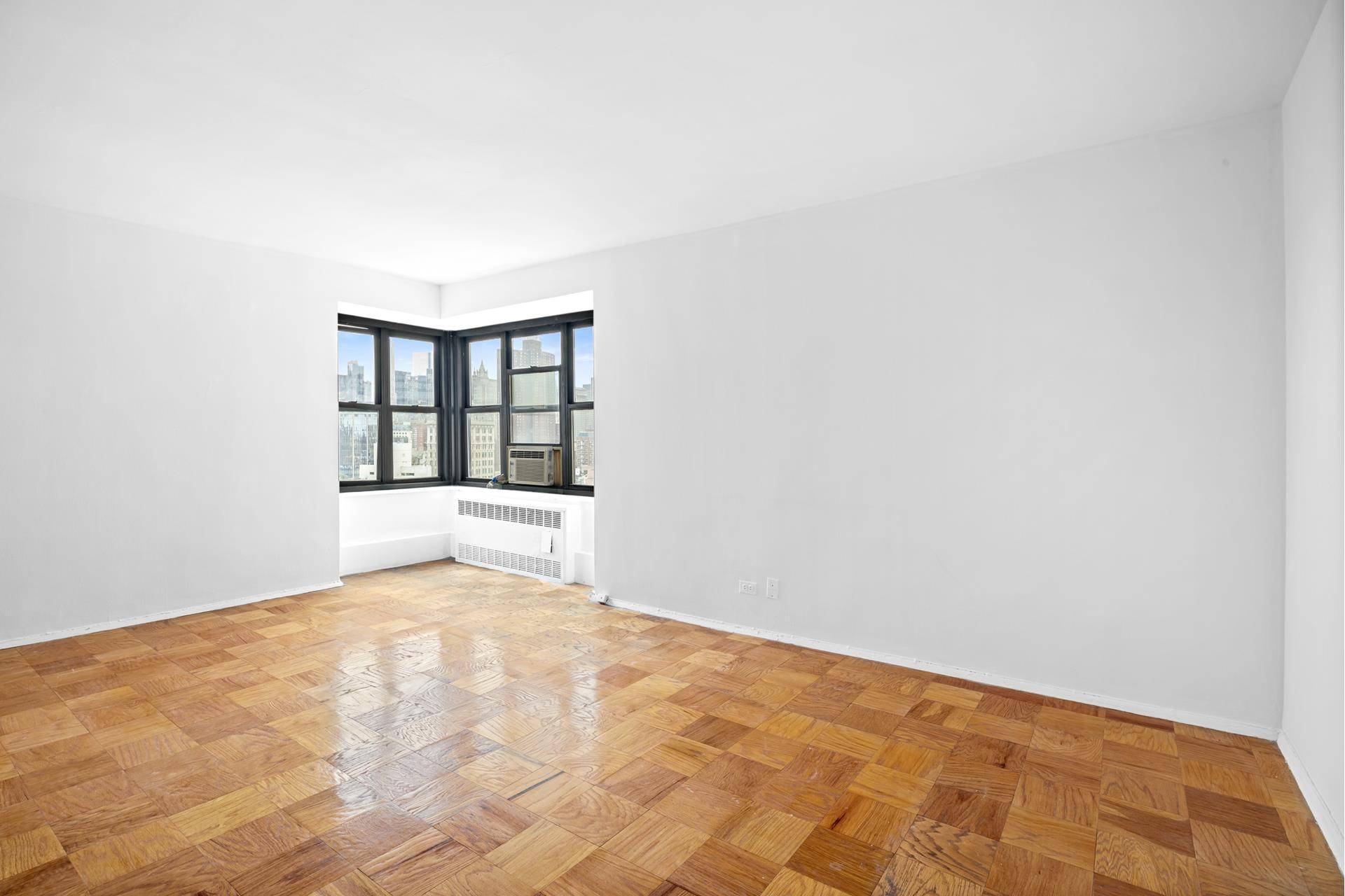 Manhattan, NY 10002,383 GRAND Street #M1601