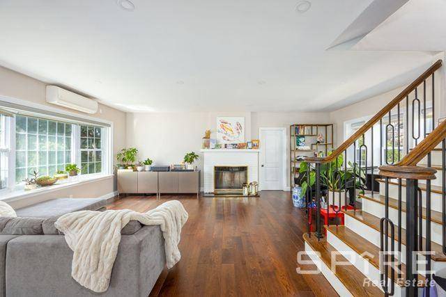 Queens, NY 11375,72-03 Ingram Street #H0USE