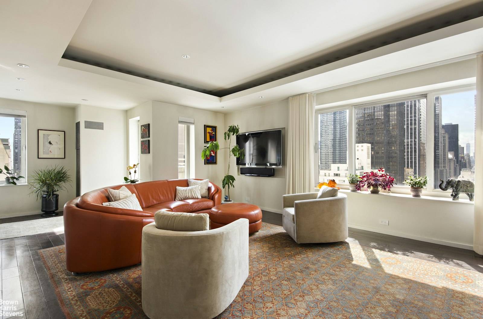 Manhattan, NY 10019,106 CENTRAL Park S #22H