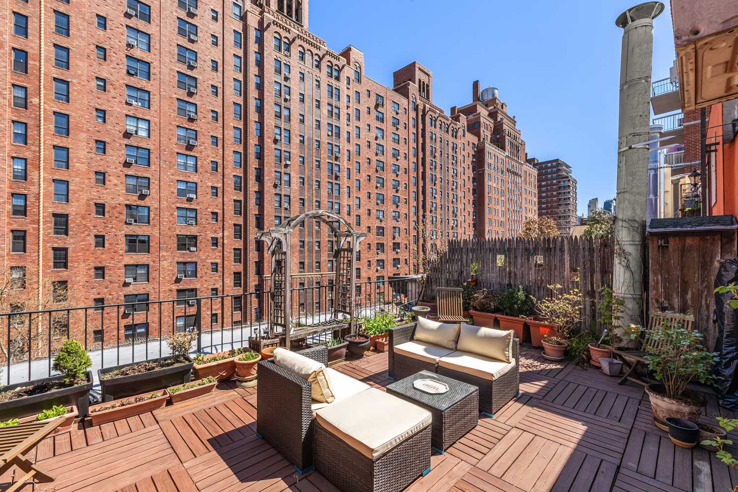 Manhattan, NY 10011,434 W 23RD Street #D