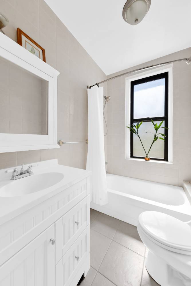 Brooklyn, NY 11209,255 79TH Street #D8