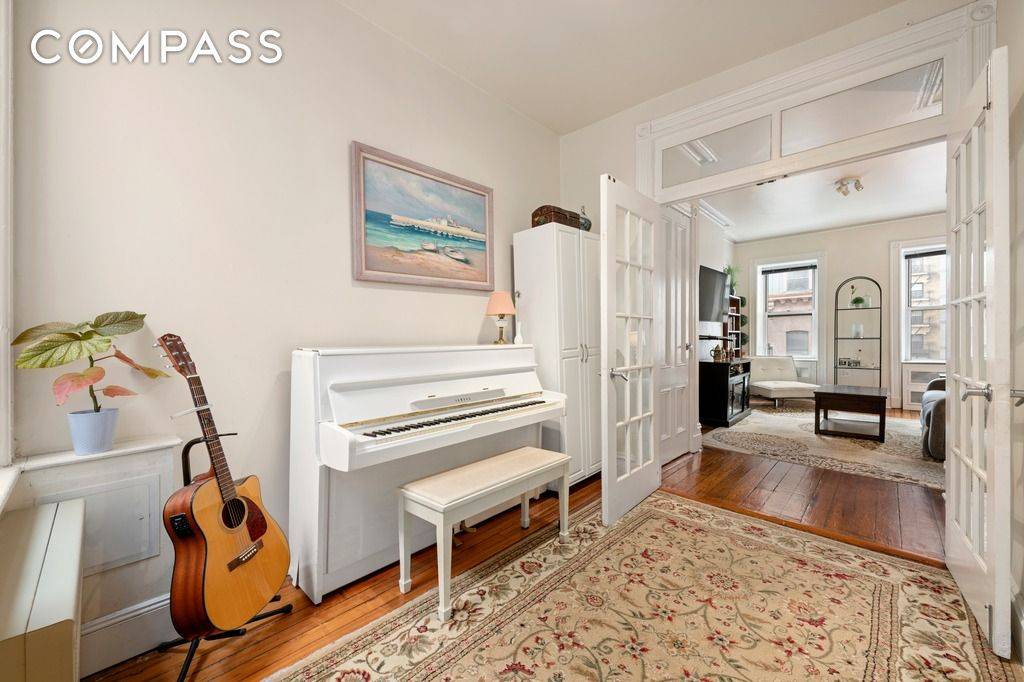 Manhattan, NY 10001,459 W 35th Street #5E