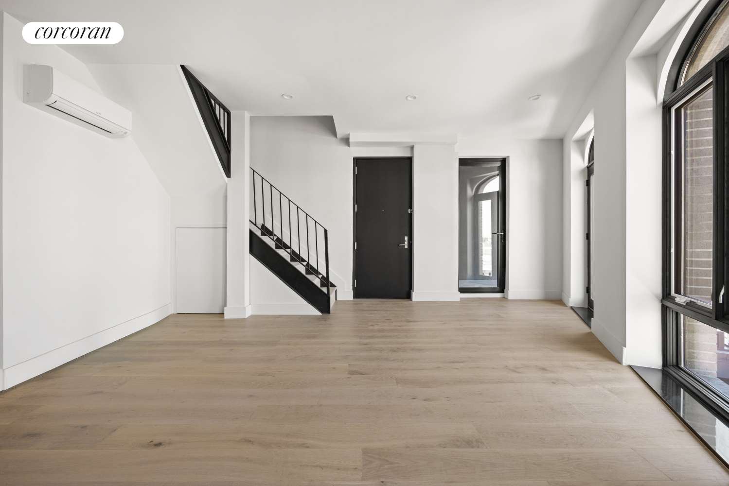 Brooklyn, NY 11237,1048 FLUSHING Avenue #4L
