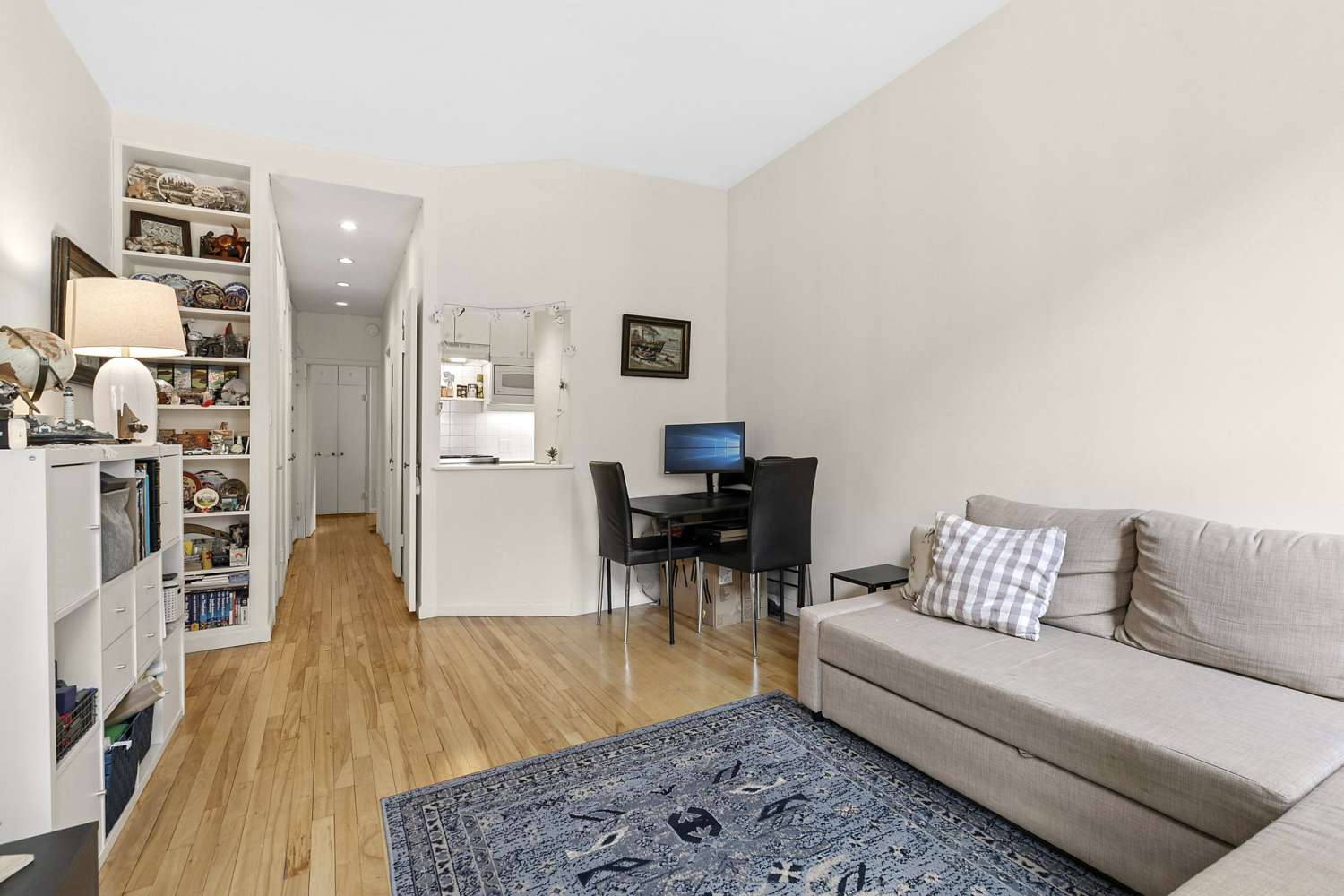 Manhattan, NY 10075,415 E 80TH Street #4L
