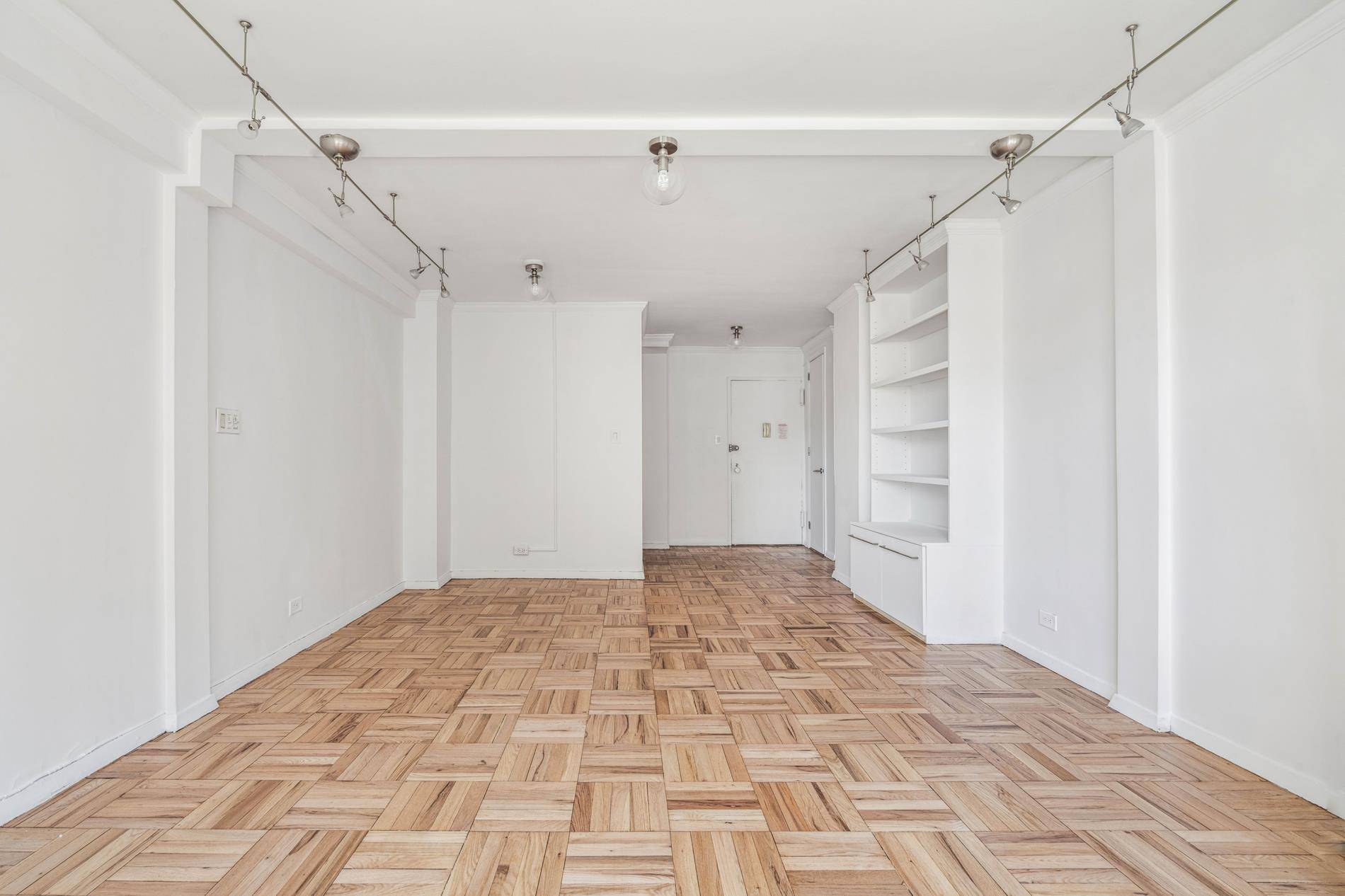 Manhattan, NY 10023,30 W 60th Street #6-X
