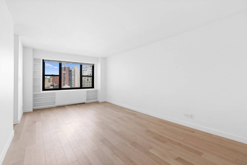 Manhattan, NY 10075,345 E 80th Street #18A