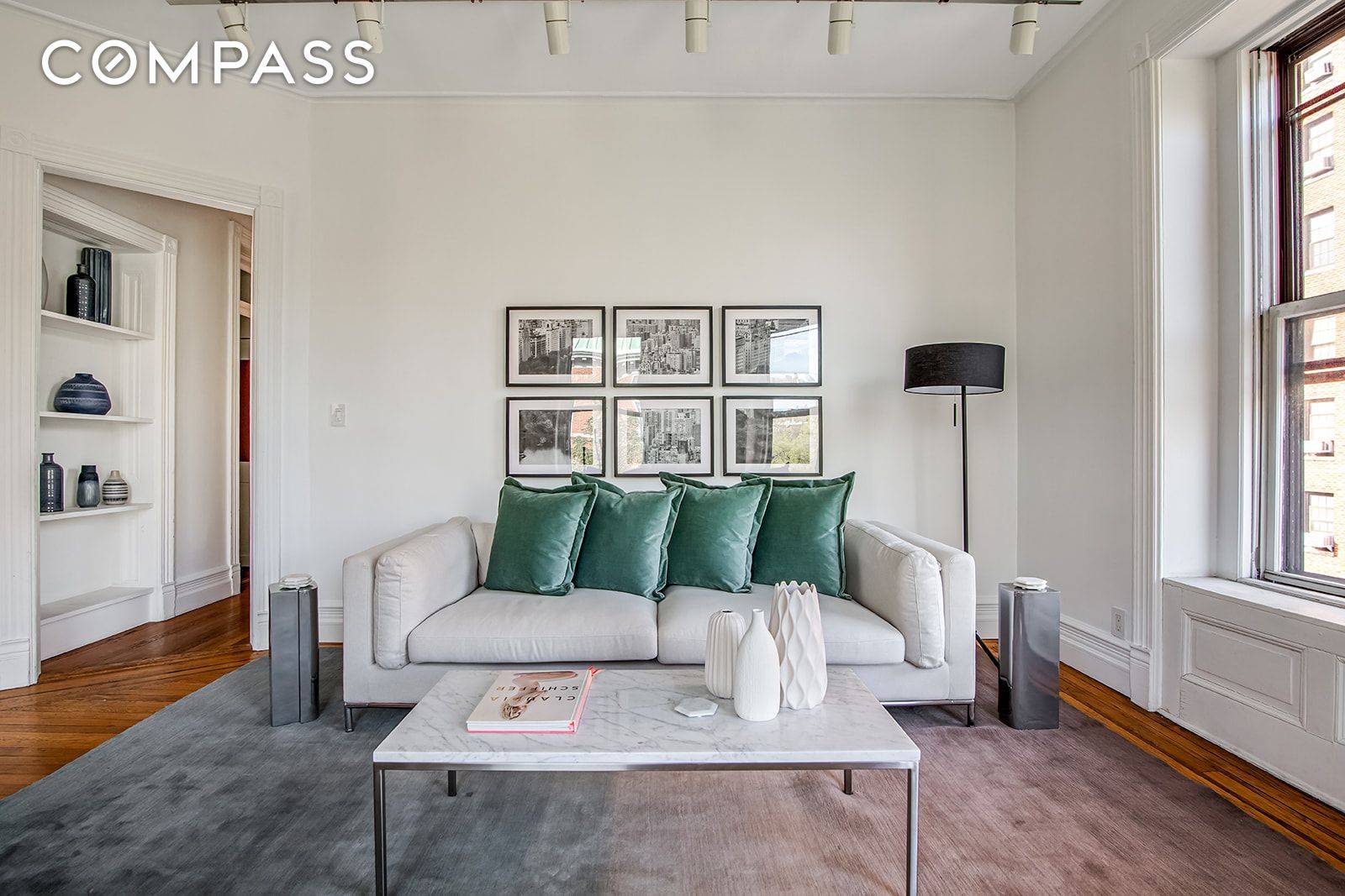 Manhattan, NY 10012,39 1/2 Washington Square S #9