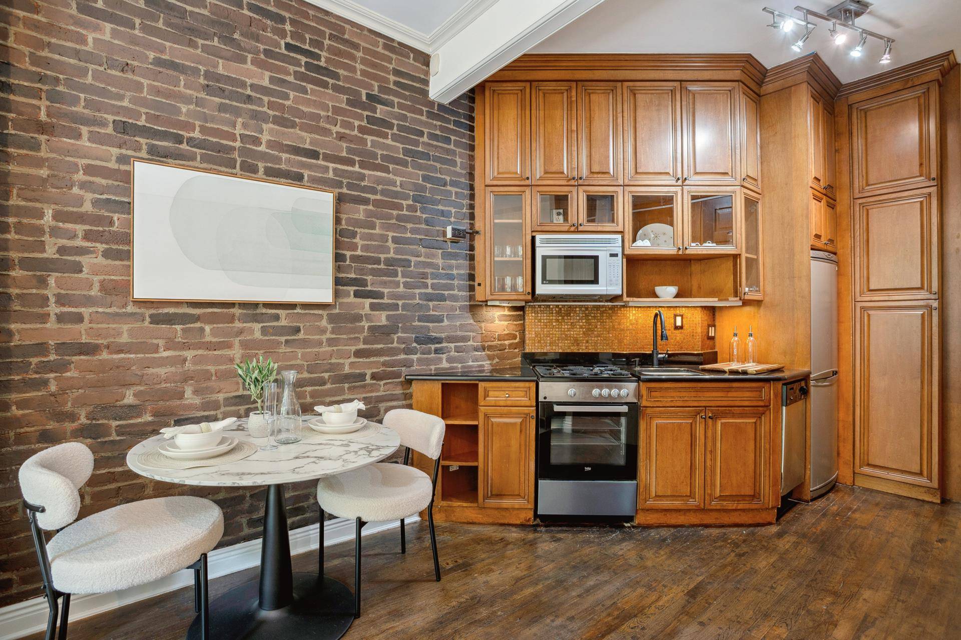 Manhattan, NY 10014,92 HORATIO Street #2L