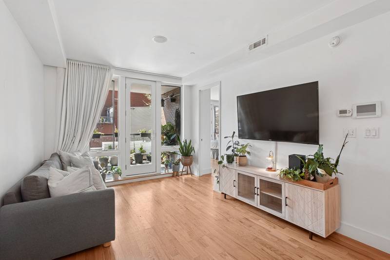 Brooklyn, NY 11222,1059 Manhattan Avenue #2D