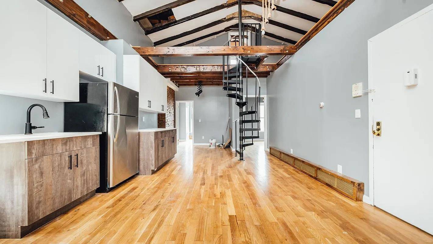 Brooklyn, NY 11206,835 WILLOUGHBY Avenue #3