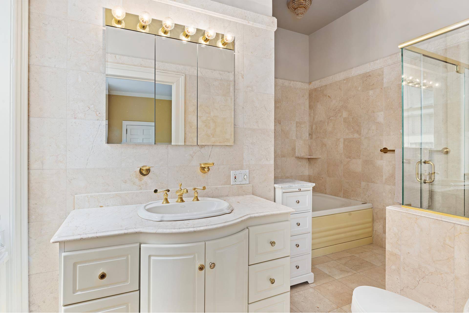 Manhattan, NY 10024,390 W END Avenue #10E
