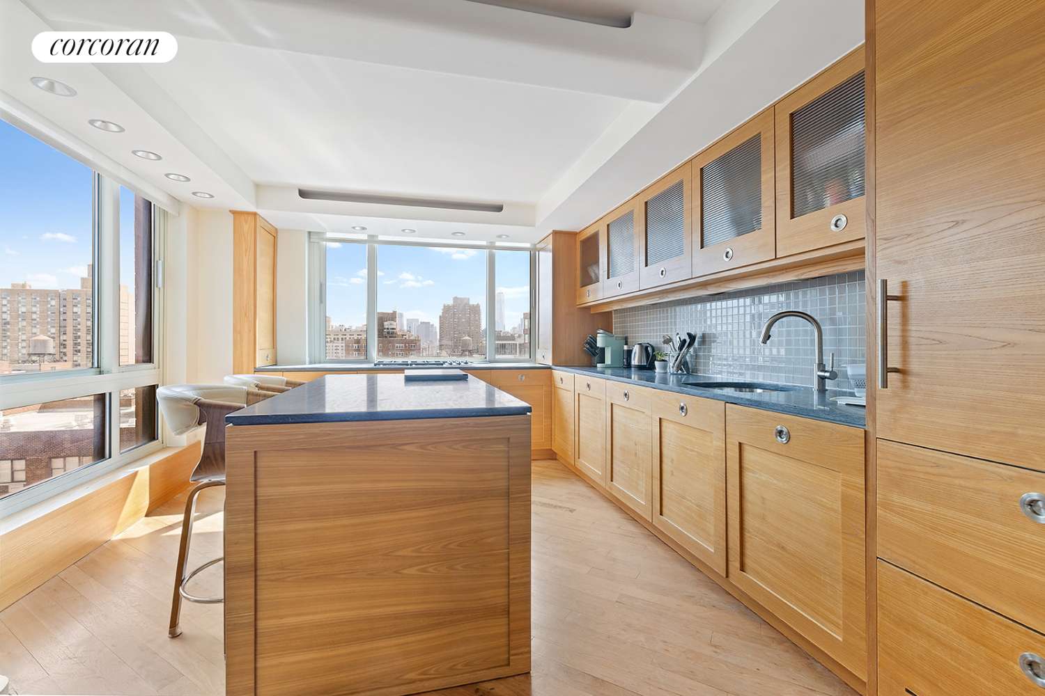 Manhattan, NY 10003,1 IRVING Place #U19FG