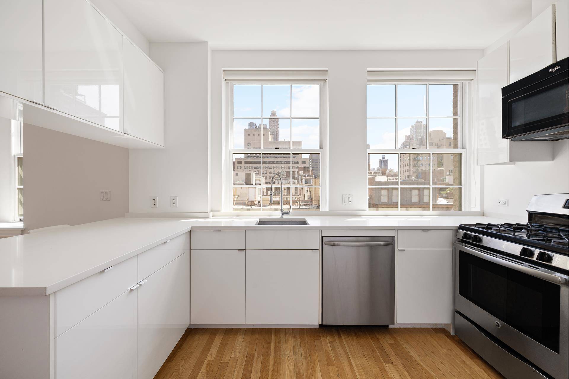 Manhattan, NY 10021,11 E 68TH Street #7CE