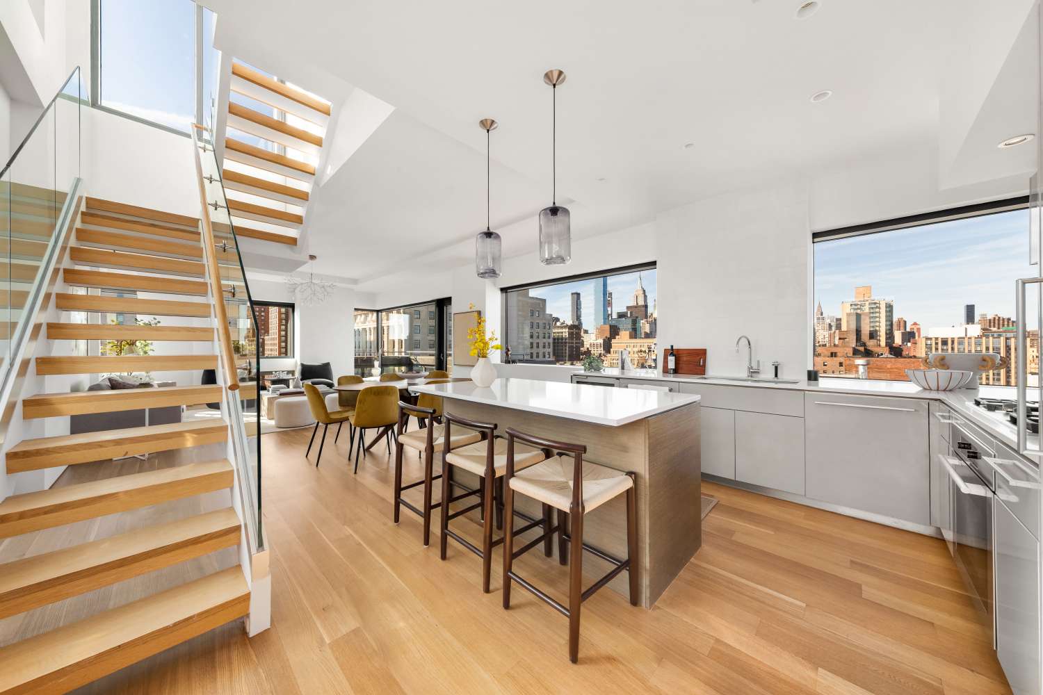 Manhattan, NY 10003,123 3RD Avenue #PH18
