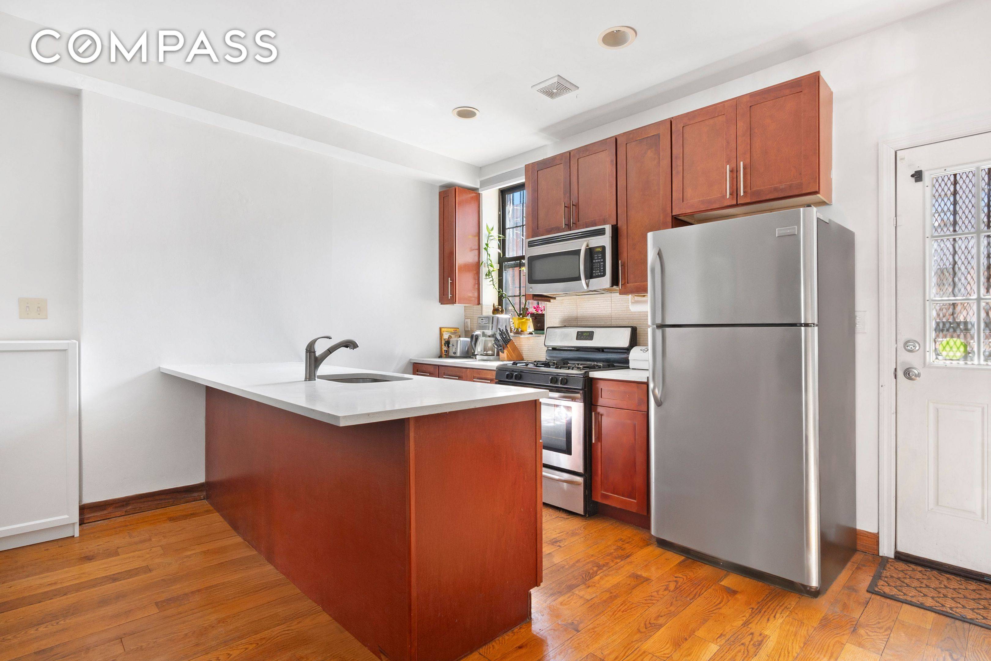 Brooklyn, NY 11233,466 Hancock Street
