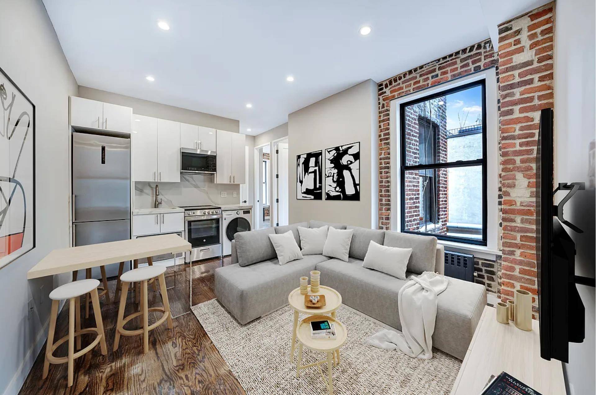Manhattan, NY 10011,228 8TH Avenue #2A