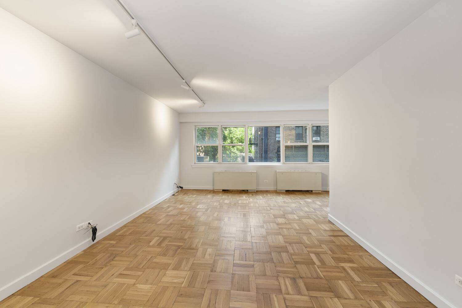 Manhattan, NY 10011,101 W 12TH Street #3C