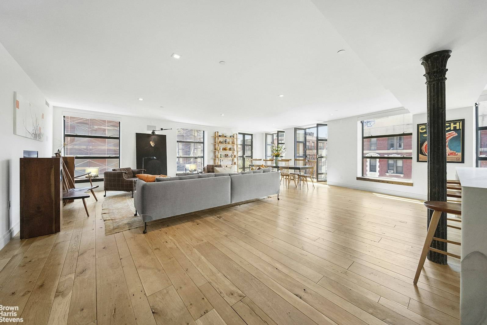 Manhattan, NY 10013,374 BROOME Street #5S