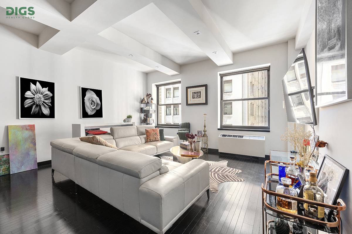 Manhattan, NY 10005,20 PINE Street #2207