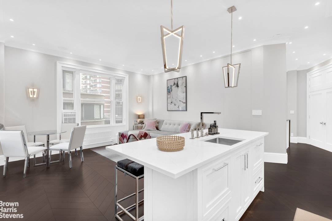 Manhattan, NY 10023,140 W 69TH Street #812