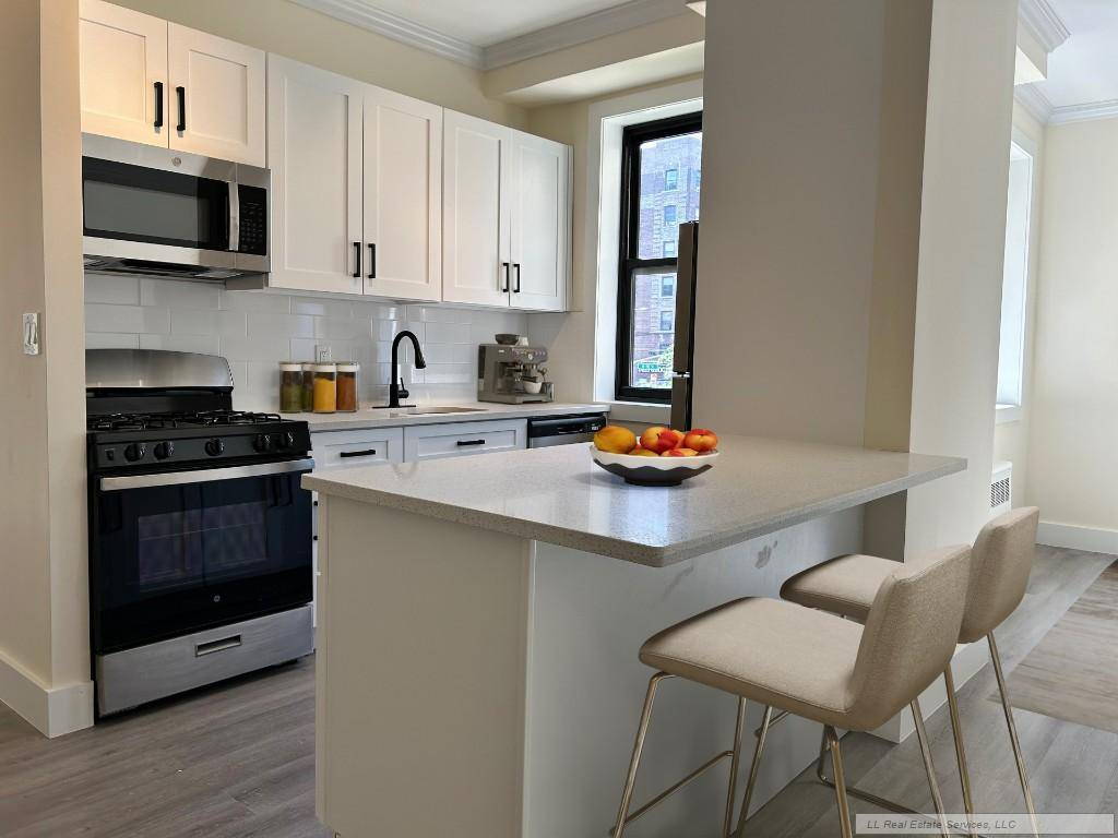 Manhattan, NY 10040,269 Bennett Avenue #3B