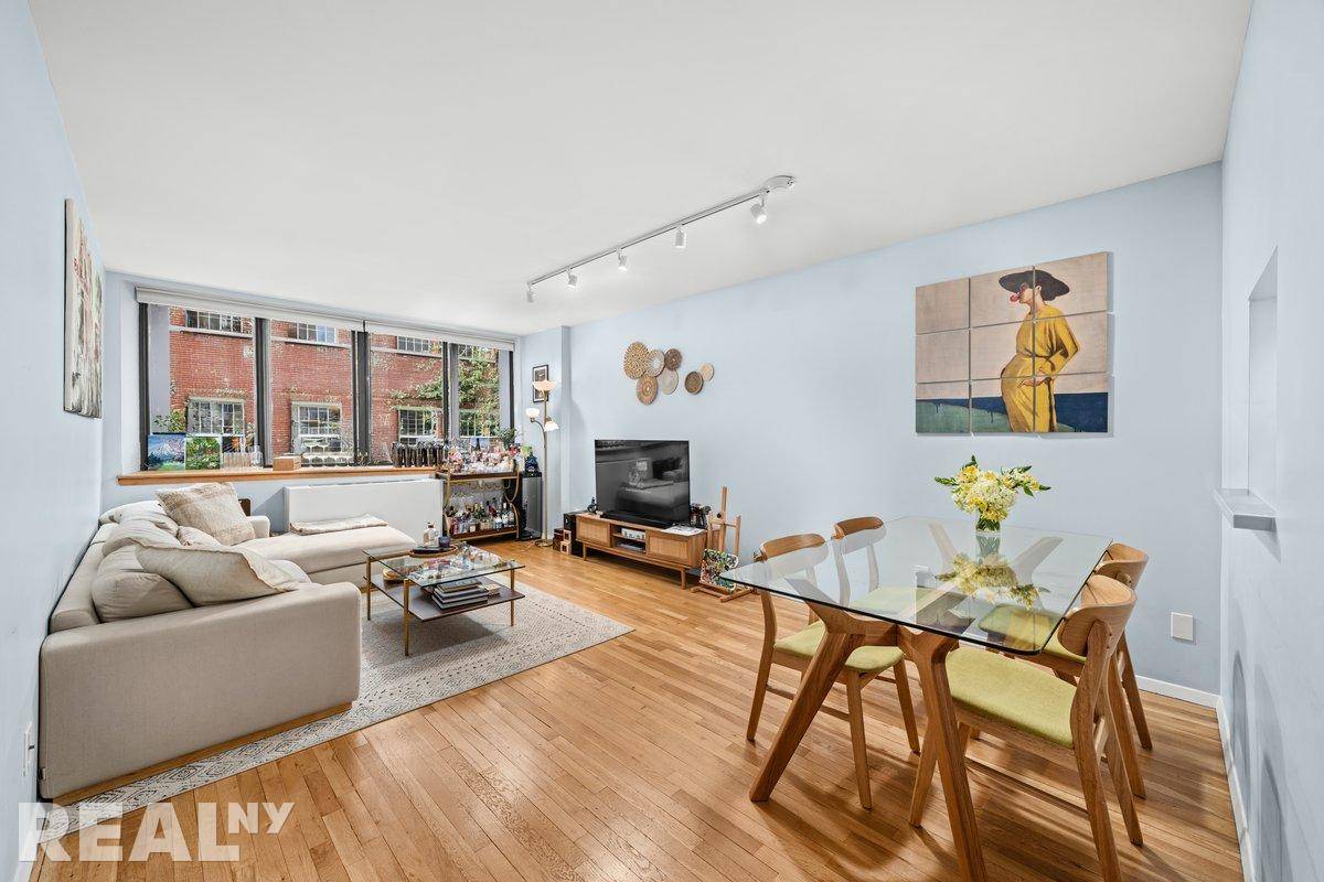 Manhattan, NY 10019,414 W 54th Street #2C
