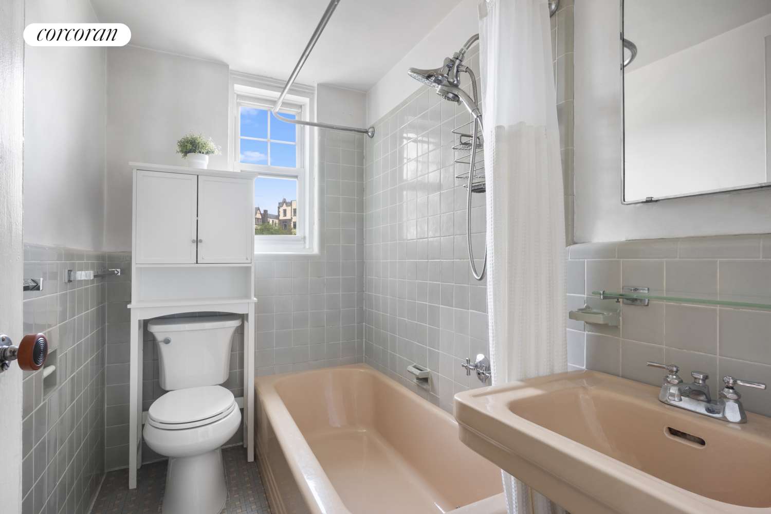 Manhattan, NY 10033,120 CABRINI Boulevard #95