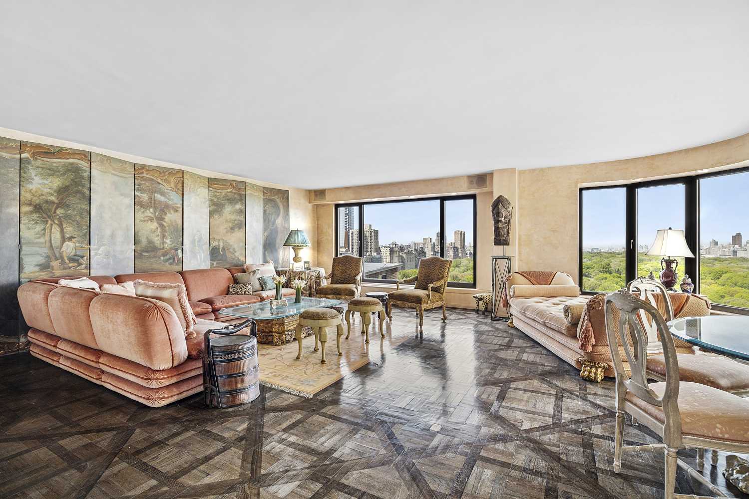 Manhattan, NY 10019,200 CENTRAL Park S #24A
