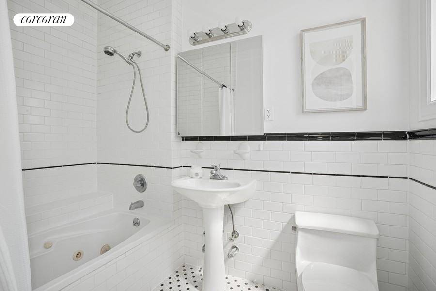 Manhattan, NY 10027,368 ST NICHOLAS Avenue #5A