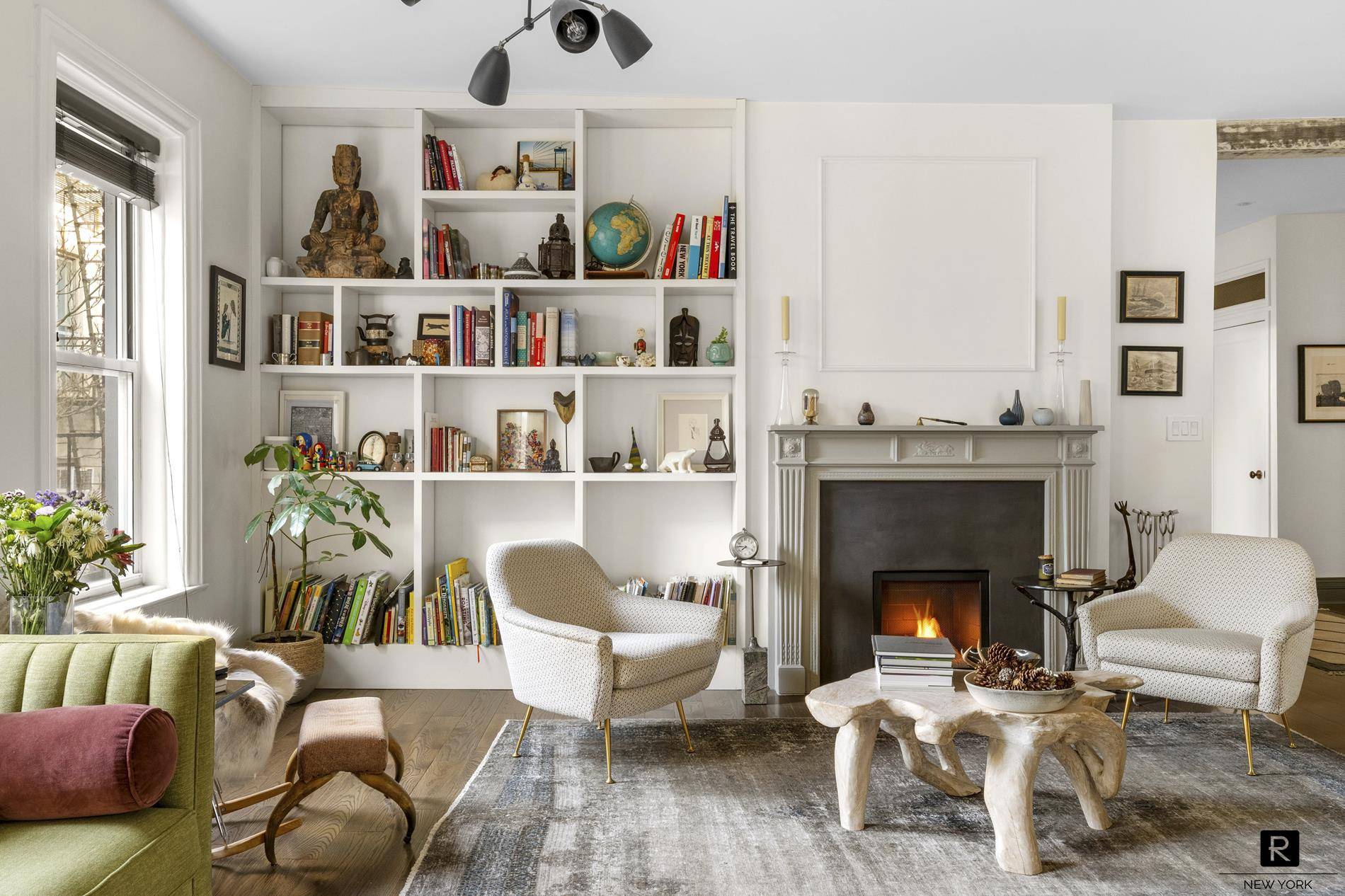 Manhattan, NY 10011,261 W 22nd Street #24/25/26