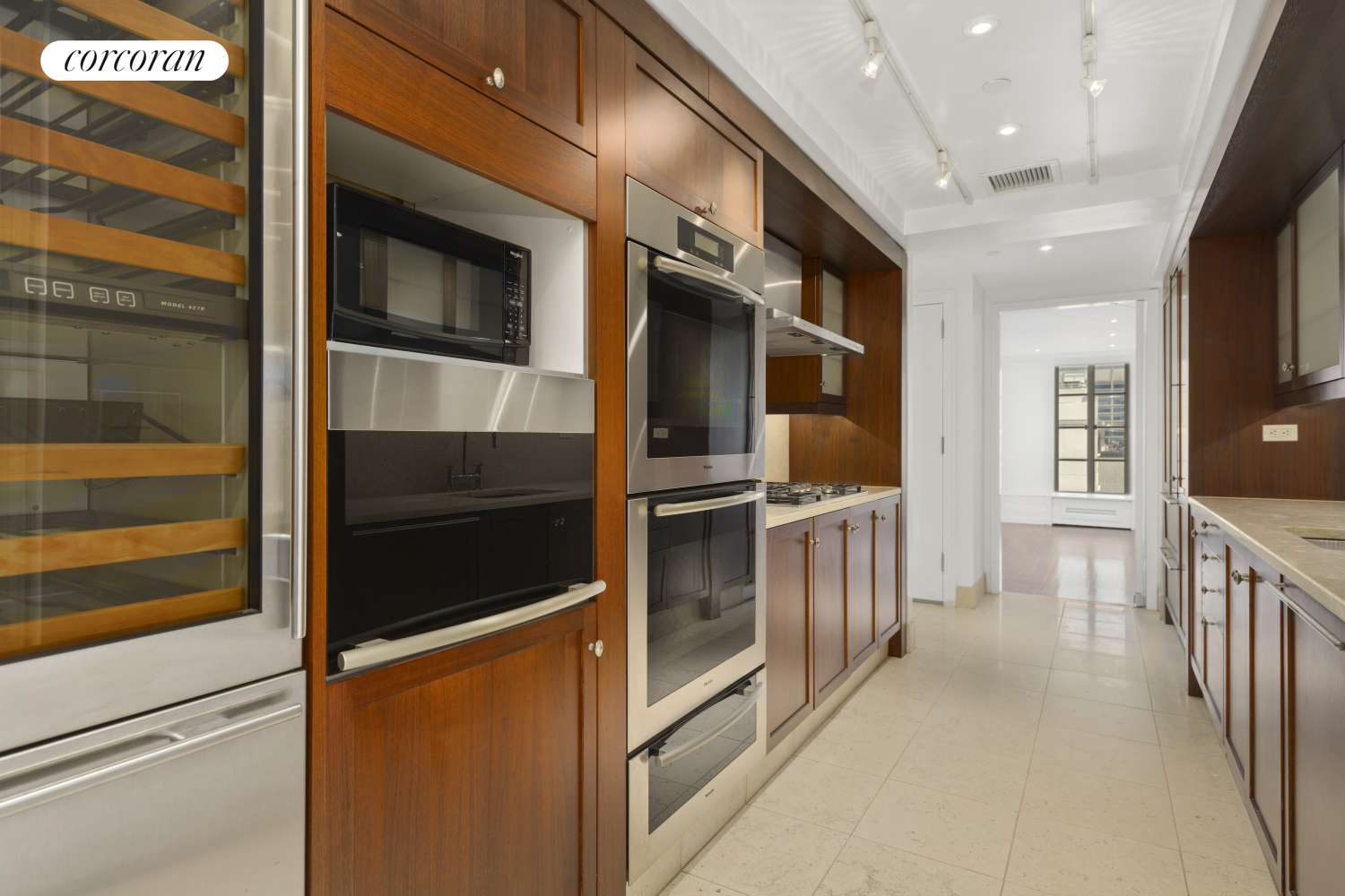 Manhattan, NY 10065,140 E 63RD Street #15B