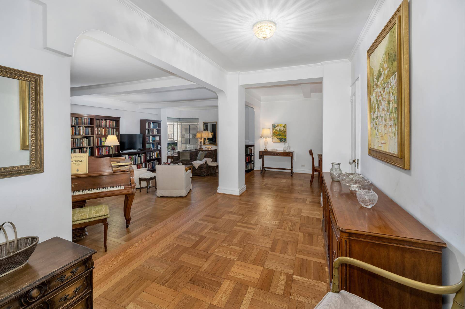 Manhattan, NY 10024,565 W END Avenue #4E